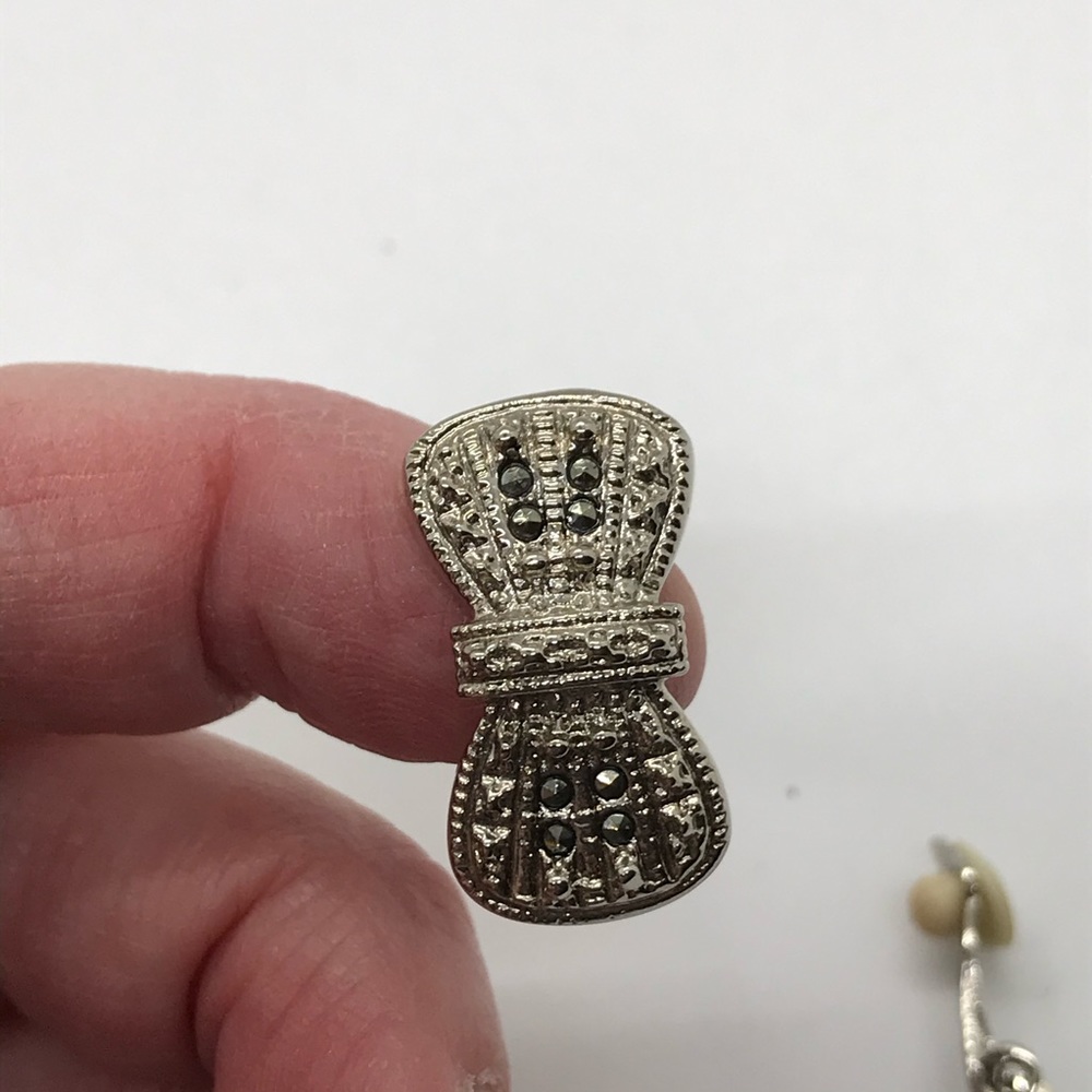 VTG Silver Marcasite Clip On Earrings - Picture 5 of 7